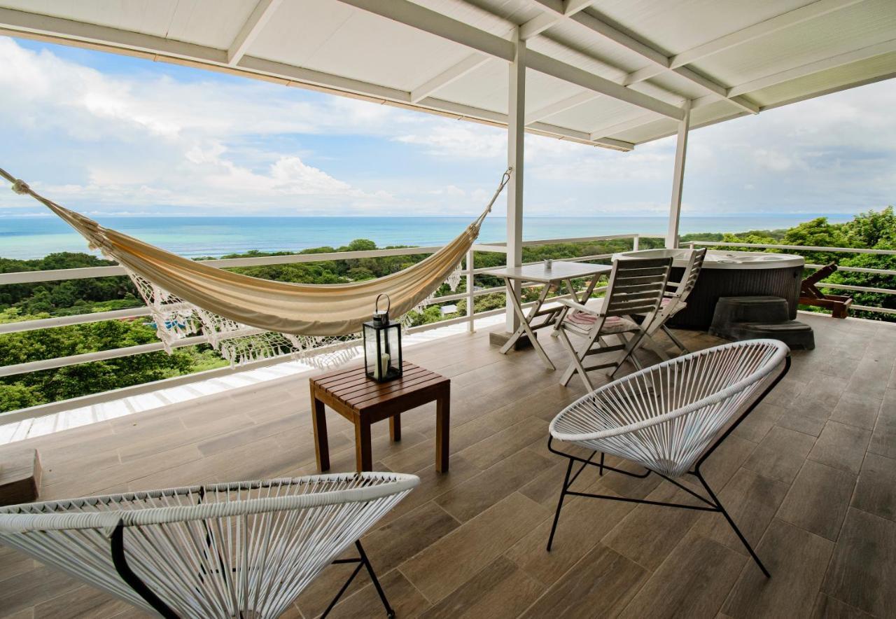 Funky Monkey Lodge Playa Santa Teresa  Екстериор снимка