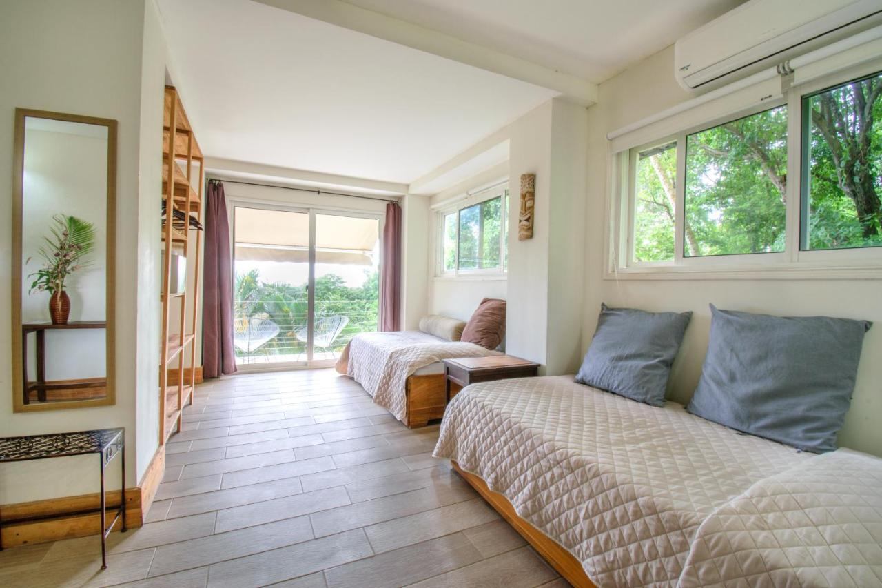 Funky Monkey Lodge Playa Santa Teresa  Екстериор снимка