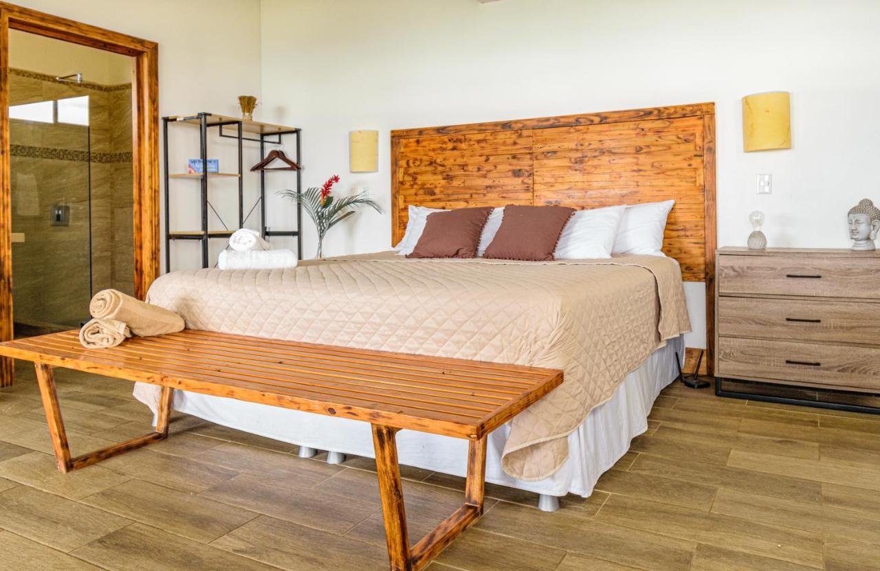 Funky Monkey Lodge Playa Santa Teresa  Екстериор снимка