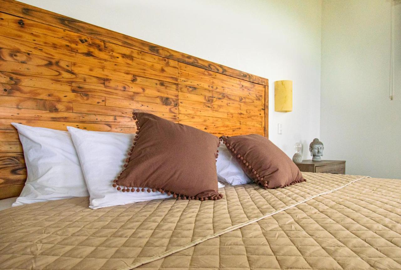 Funky Monkey Lodge Playa Santa Teresa  Екстериор снимка