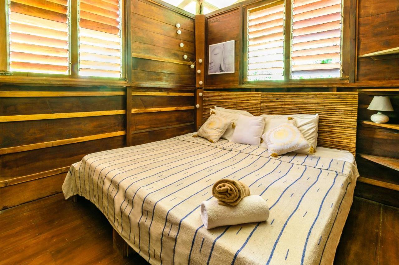 Funky Monkey Lodge Playa Santa Teresa  Екстериор снимка