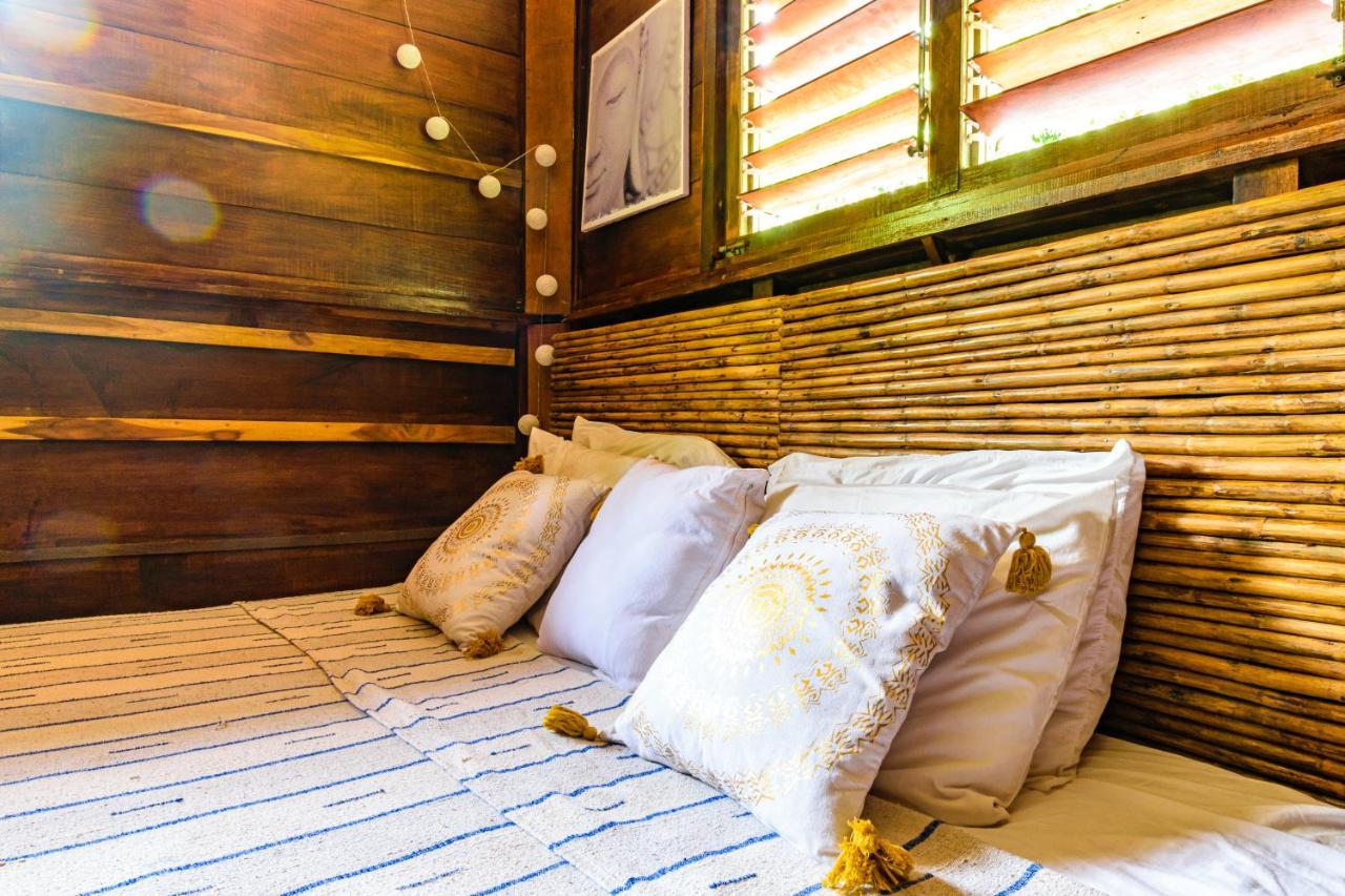 Funky Monkey Lodge Playa Santa Teresa  Екстериор снимка