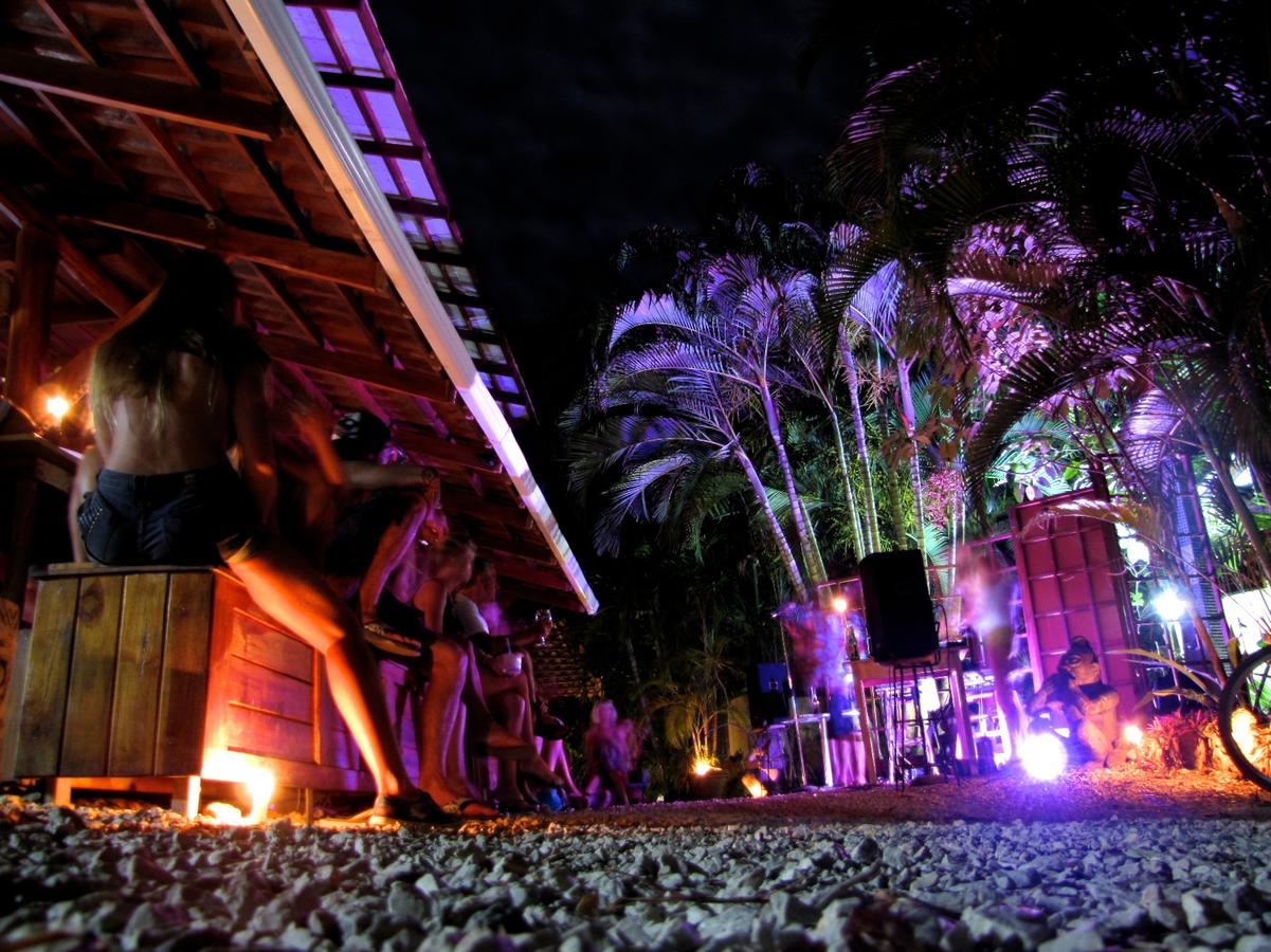 Funky Monkey Lodge Playa Santa Teresa  Екстериор снимка