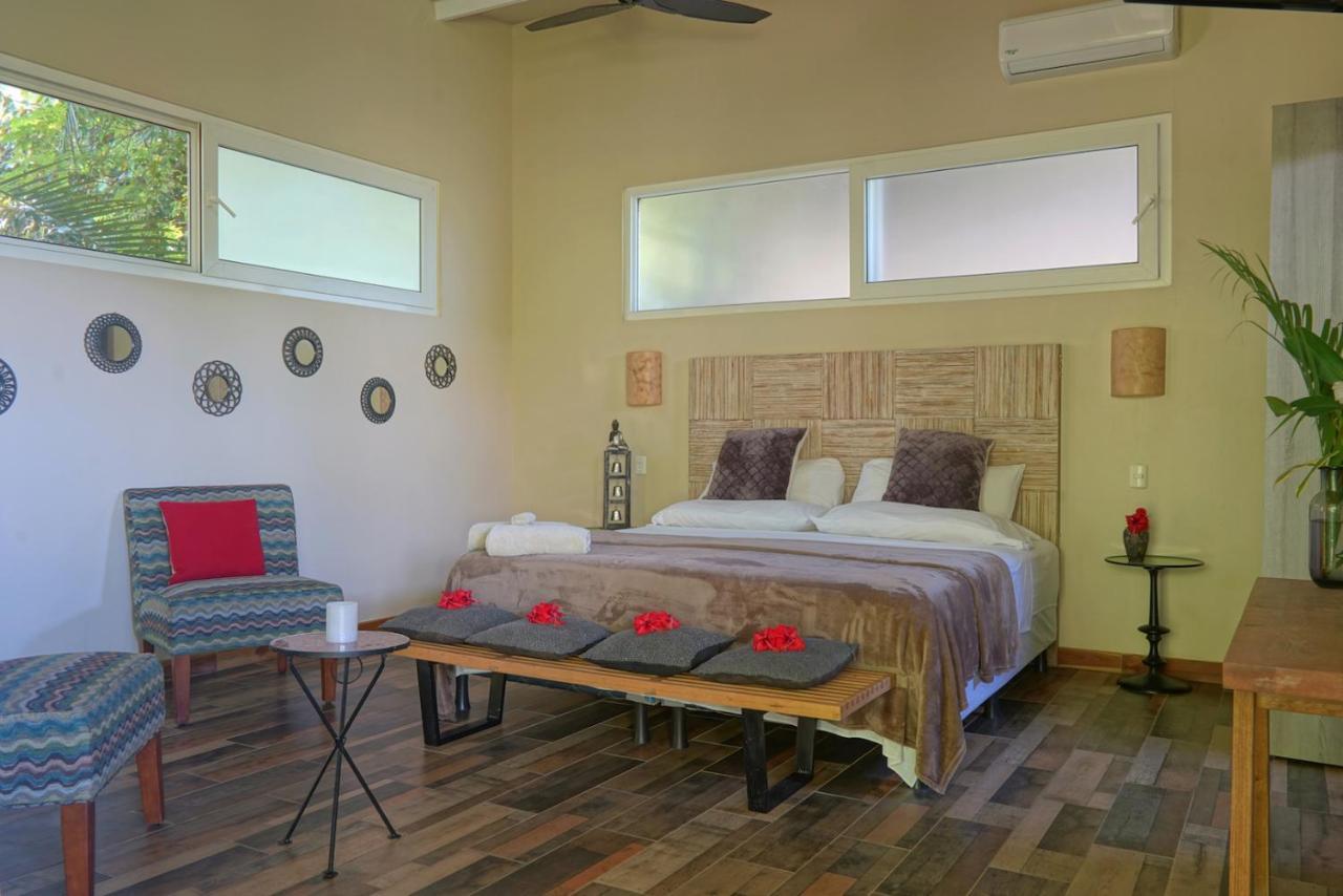 Funky Monkey Lodge Playa Santa Teresa  Екстериор снимка