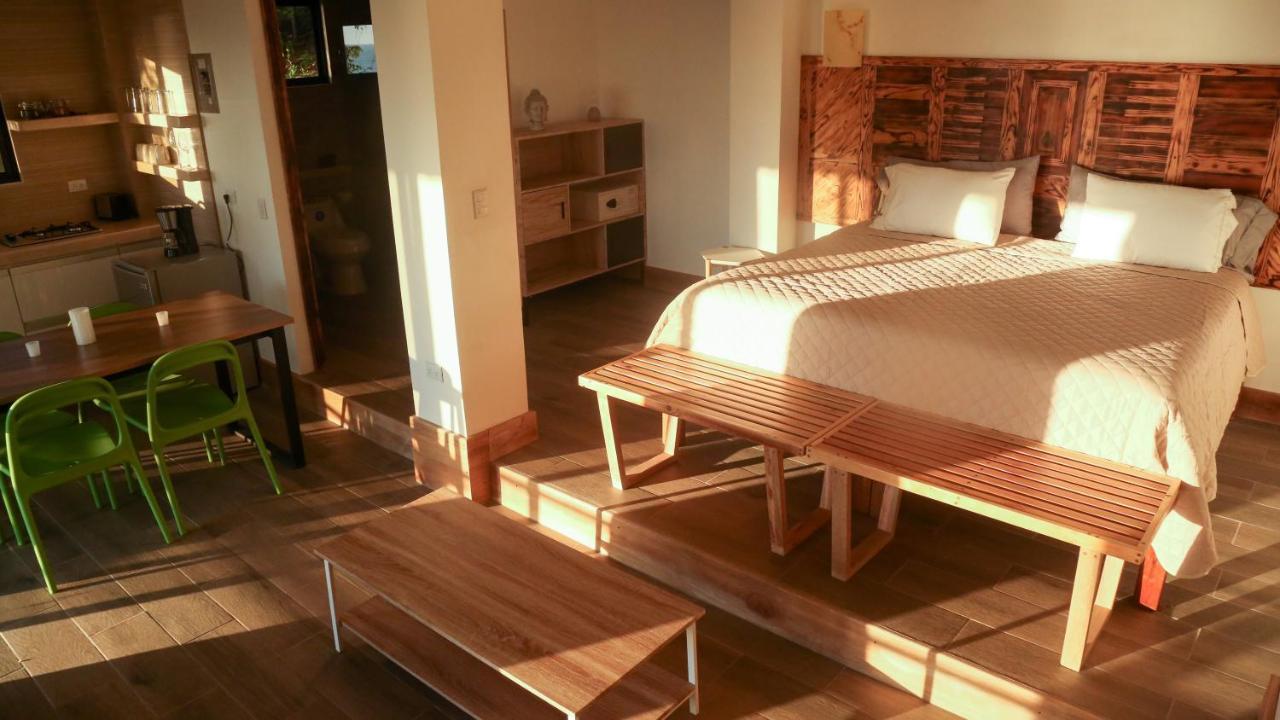 Funky Monkey Lodge Playa Santa Teresa  Екстериор снимка